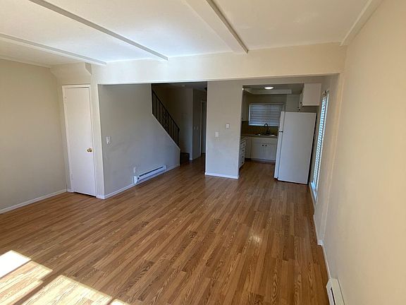 4th image of 1685 Brookvale Dr APT 2