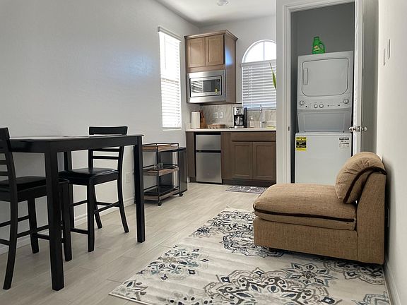 5th image of 3722 Neblina Dr #1