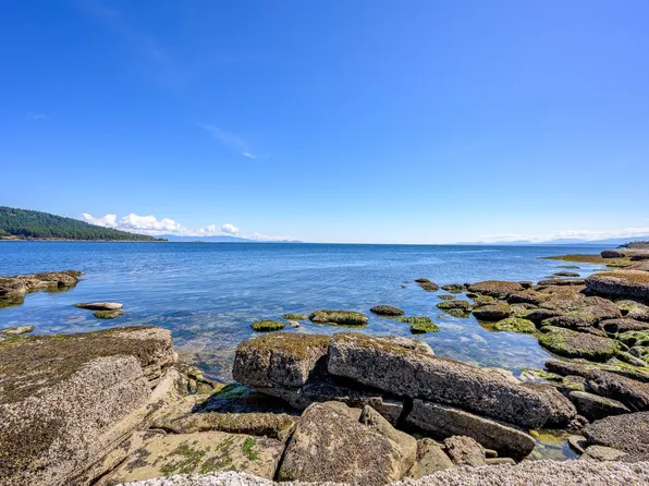 6552 East Rd, Comox Valley, BC V0R 1T0