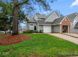 9718 Saint Vincent Ln, Charlotte, NC 28277