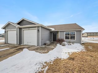 2613 T Dowling Ct, Manhattan, KS 66502