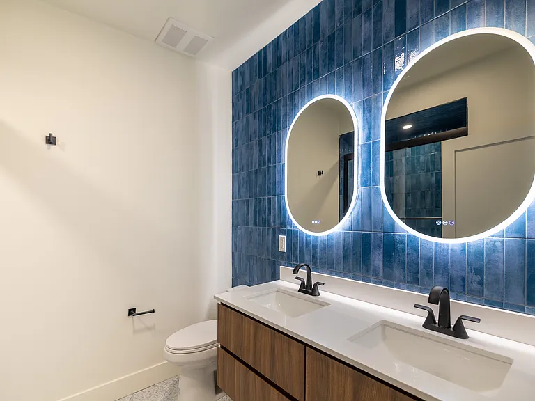 Five85West — Photo 14