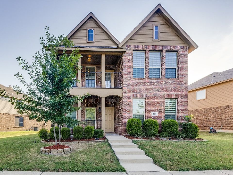 1st image of 223 Haywood Cir