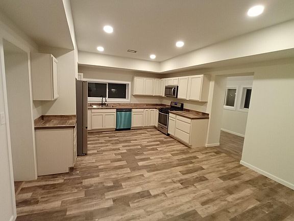 2nd image of 1716 Savannah Ave