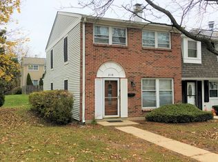 2118 Stanley Ct, Schaumburg, IL 60194