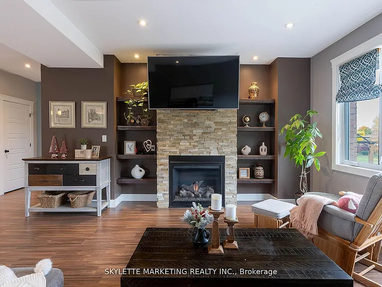 536 Juliana Dr — Photo 6