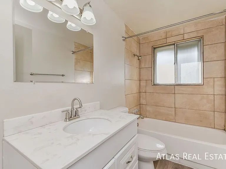49 S Roosevelt St — Photo 10