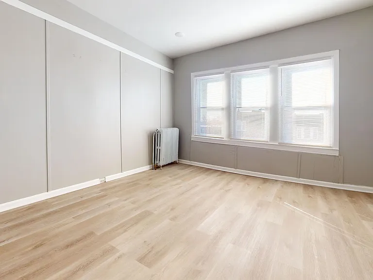 705 Edgemore Rd — Photo 7