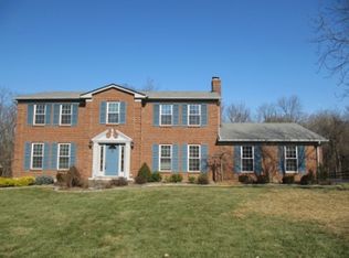 7122 Larchwood Dr, West Chester, OH 45241