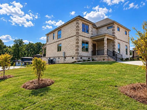 2nd image of 346 E Arrowleaf Ln