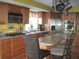 21 Prescott St, Weymouth, MA 02190