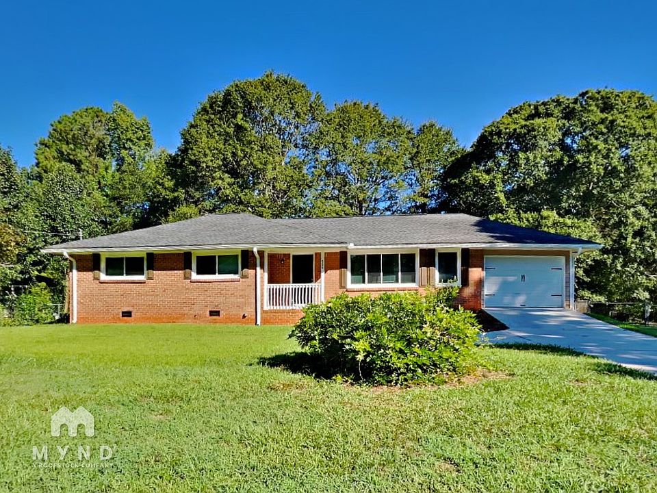 1st image of 906 King Dr SE