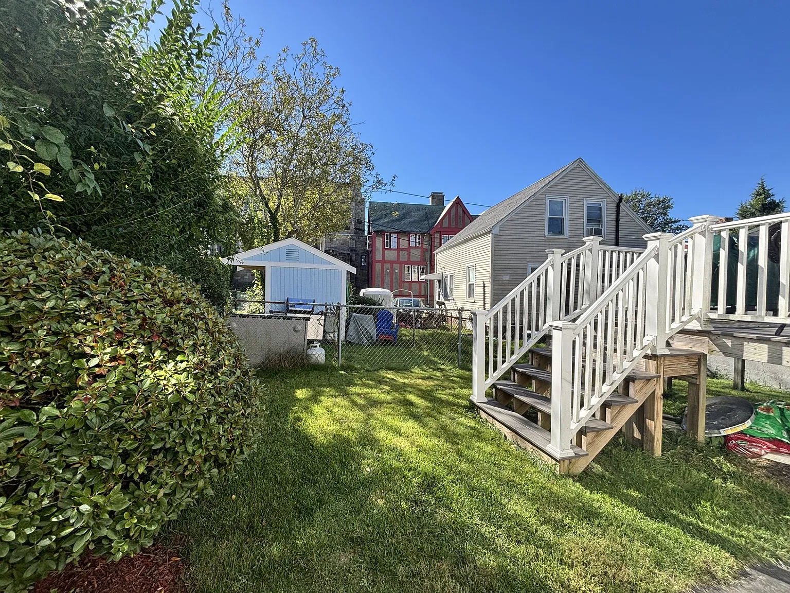 3 bed, 1128 sqft, $3,200 — Photo 2