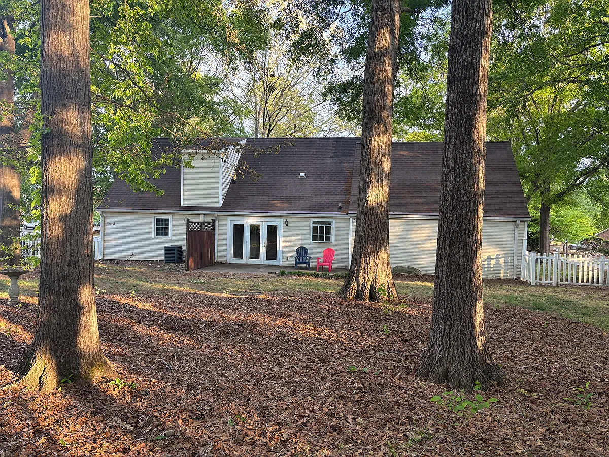 Building Photo - 604 Stafford Ave