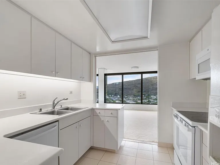 250 Kawaihae St #16B — Photo 9