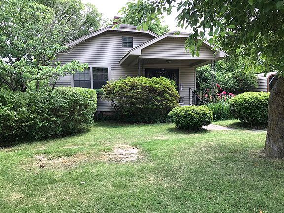 2nd image of 185 West Main St