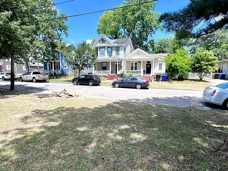 1522 Barron St — Photo 48