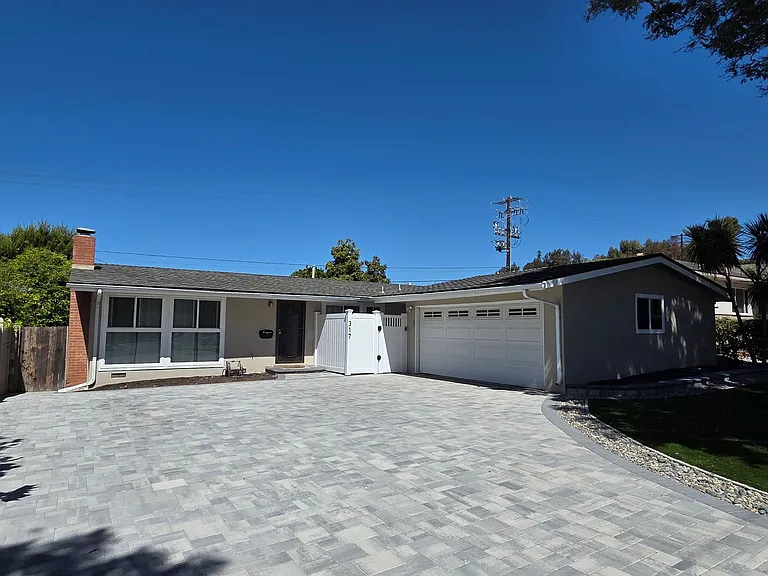 317 Agnus Dr — Photo 1