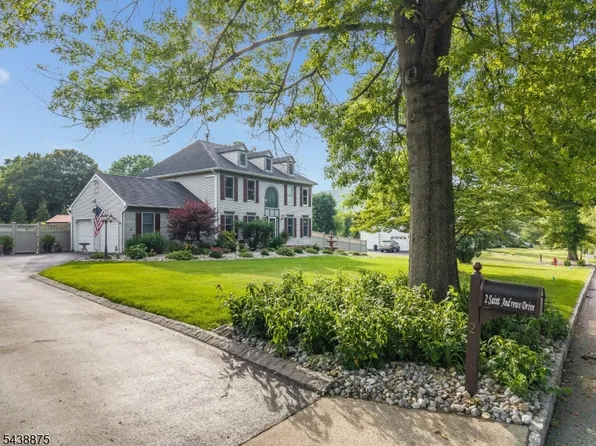 2 Saint Andrews Dr, Washington Twp., NJ 07882