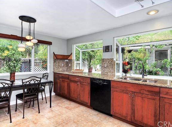 3rd image of 6486 E Calle Del Norte