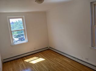 3152 34th St APT 2, Astoria, NY 11106