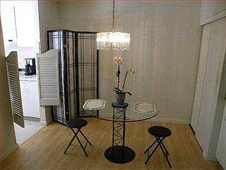 2nd image of 1919 Alameda De Las Pulgas APT 162