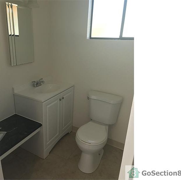 2nd image of 2908 Betsy Way #2