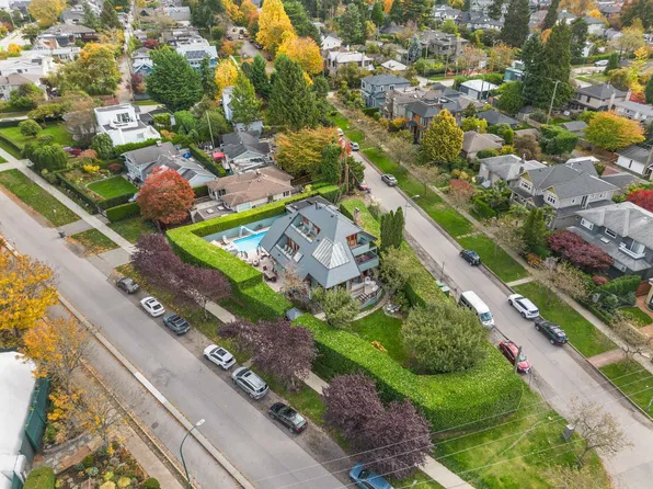 3850 Point Grey Rd, Vancouver, BC V6R 1B4