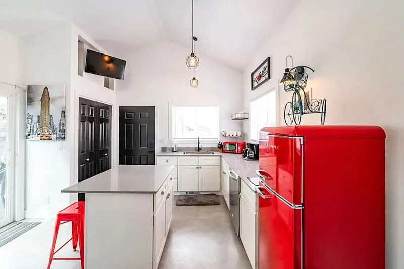Fully Furnished Tiny House! — Photo 3