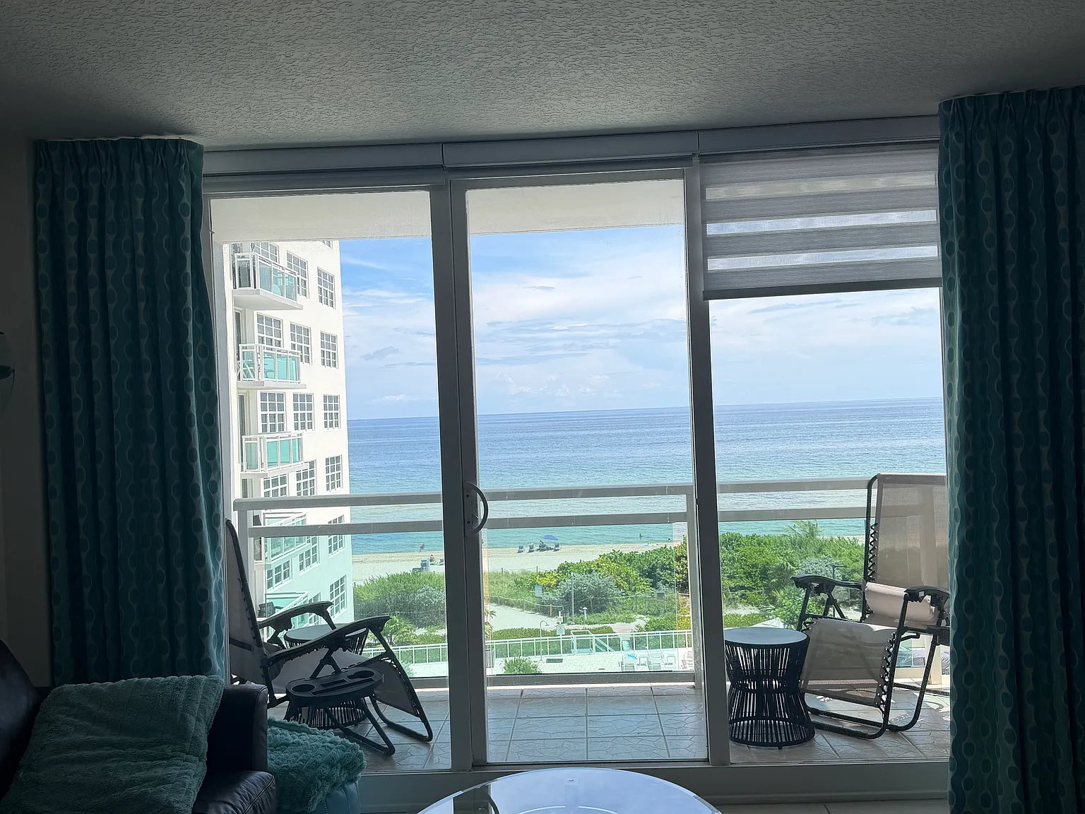 1 bed, 1.5 bath, 819 sqft, $4,000 — Photo 3
