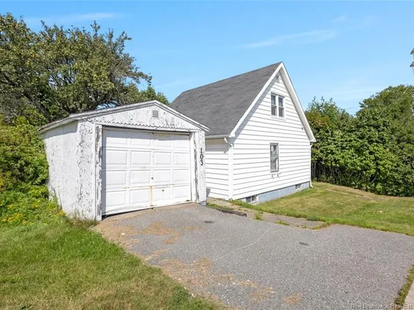 103 Visart St, Saint John, NB E2K 1N7