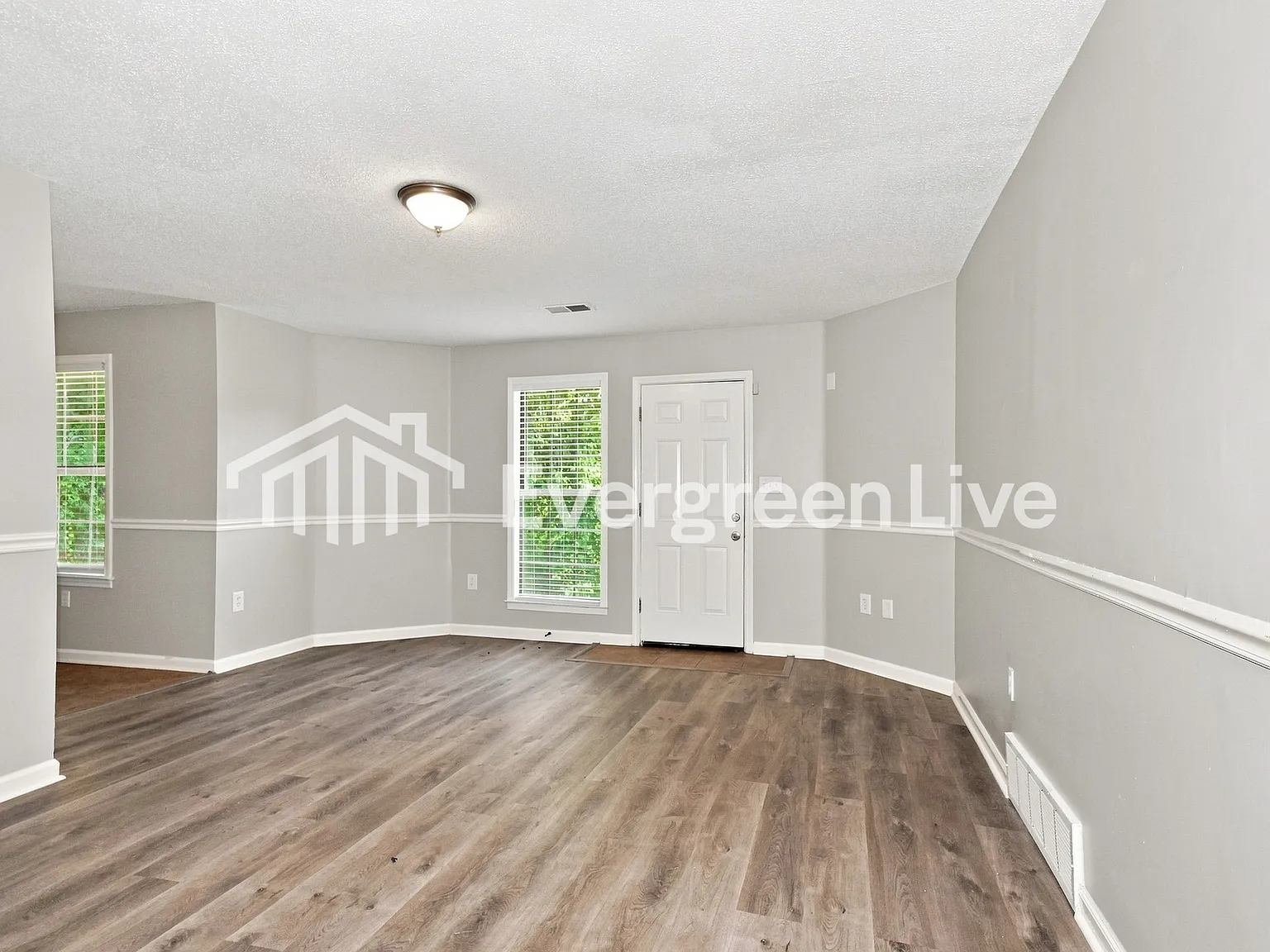 4 bed, 3.0 bath, 2183 sqft, $1,645 — Photo 4