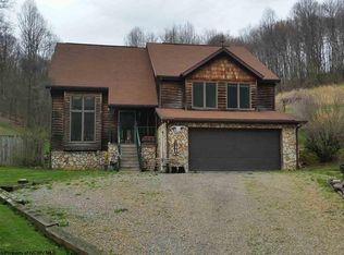 611 Chunks Run Rd, Rivesville, WV 26588