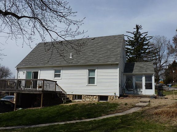 3rd image of 2406 Center Dr