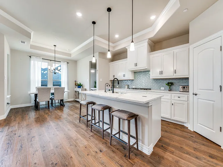 4300 Carrera Dr — Photo 17