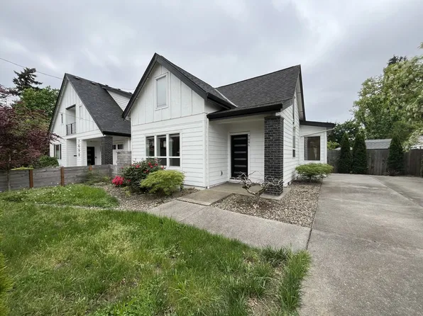 7686 SE Overland St, Portland, OR 97222