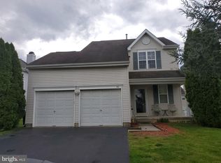 40 Clydesdale Dr, Burlington, NJ 08016