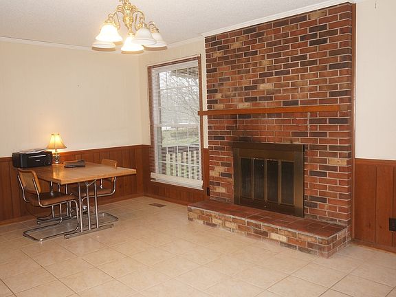 4th image of 2509 Independence Dr