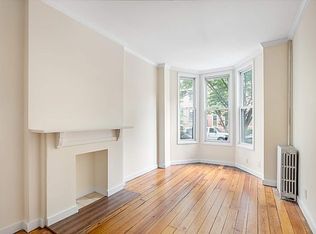 262 12th St APT 1R, Brooklyn, NY 11215