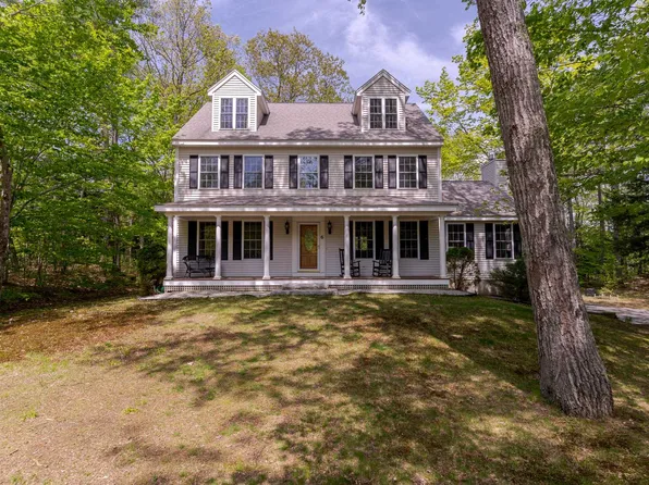 6 Fox Run Road, Nottingham, NH 03290
