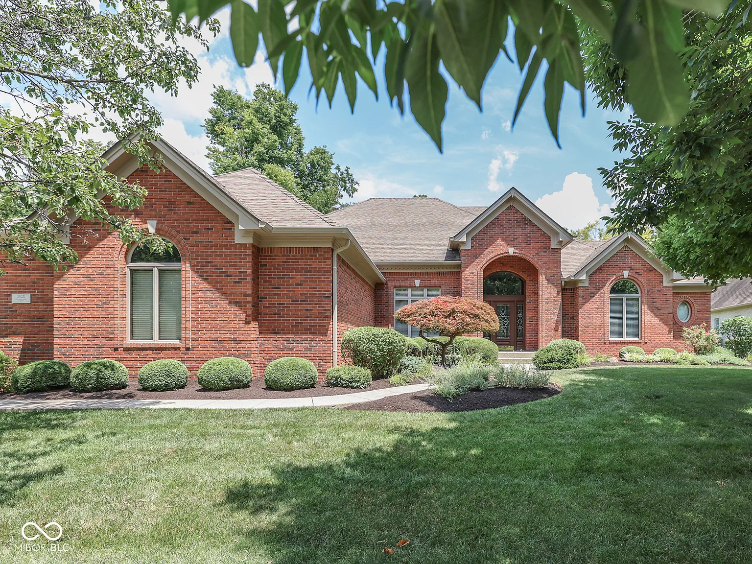 2025 Caledonian Ct photo 1
