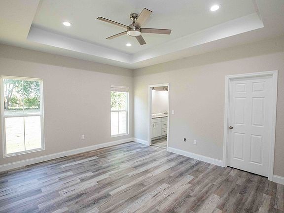3rd image of 1806 Garden Villa Dr SE