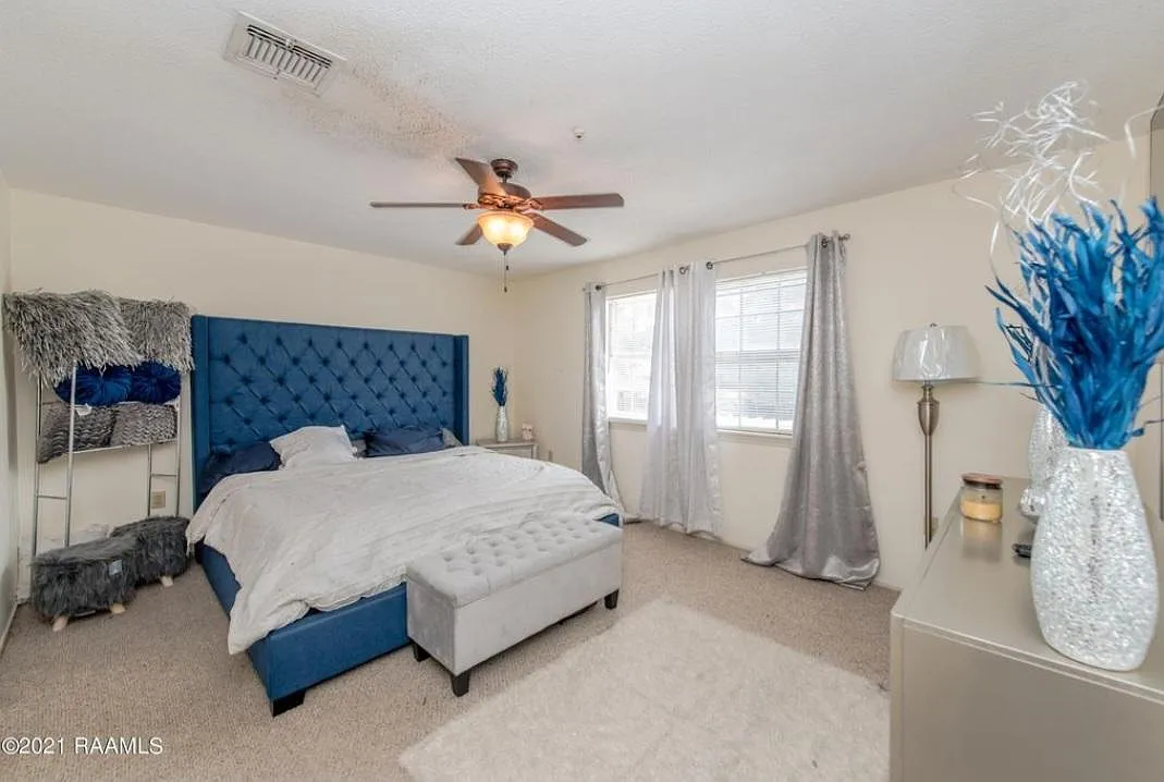 2 bed, 2.5 bath, 1250 sqft, $1,199 — Photo 4
