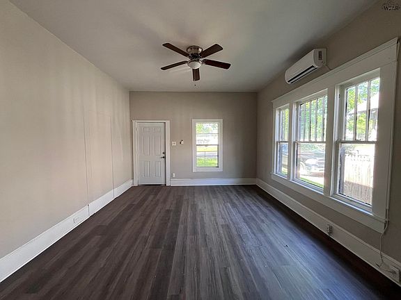 4th image of 1313 Burnett St