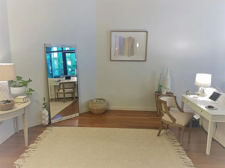 400 4th Ave S #104 — Photo 14