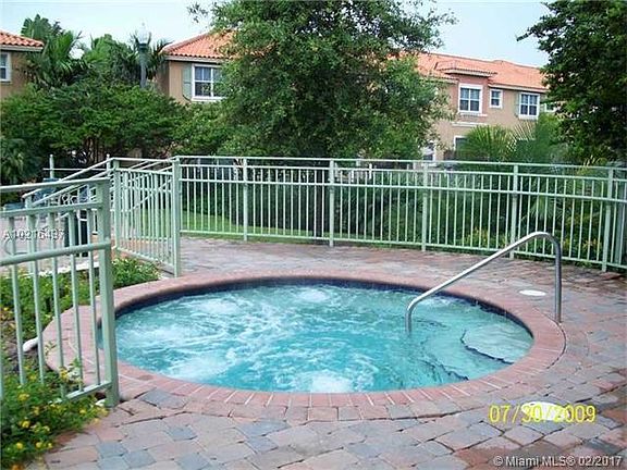 2nd image of 5007 Neptune Ln #2207
