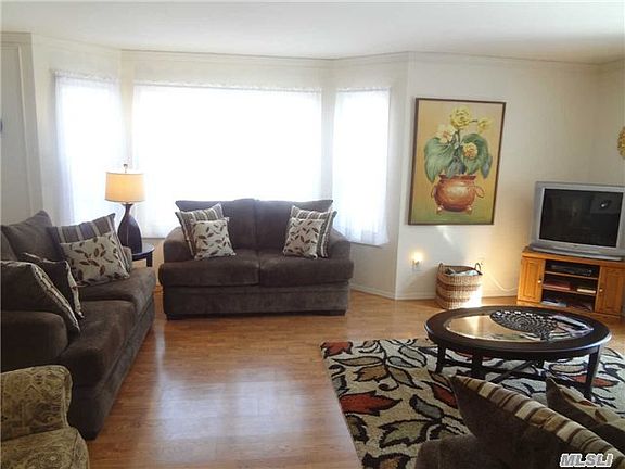 5th image of 21 Beechwood Dr