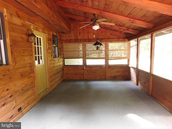 5th image of 287 Alexander Ln
