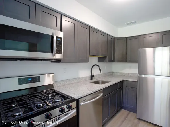 16 Karen Drive, Tinton Falls, NJ 07753