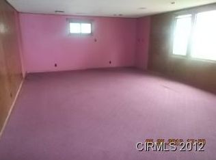 1715 W 3rd St, Marion, IN 46952